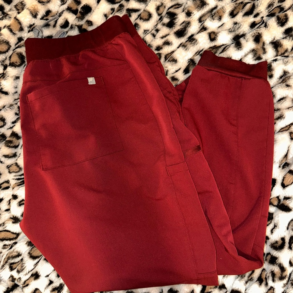 Fabletics Women’s Maroon Drawstring Scrub Joggers - image 2
